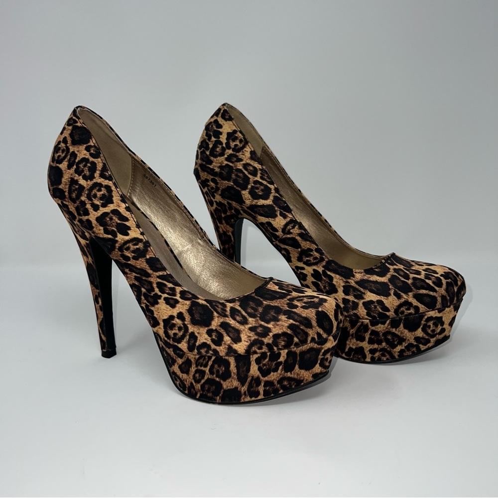 Charlotte Russe Leopard Platform High Heels - Picture 2 of 6